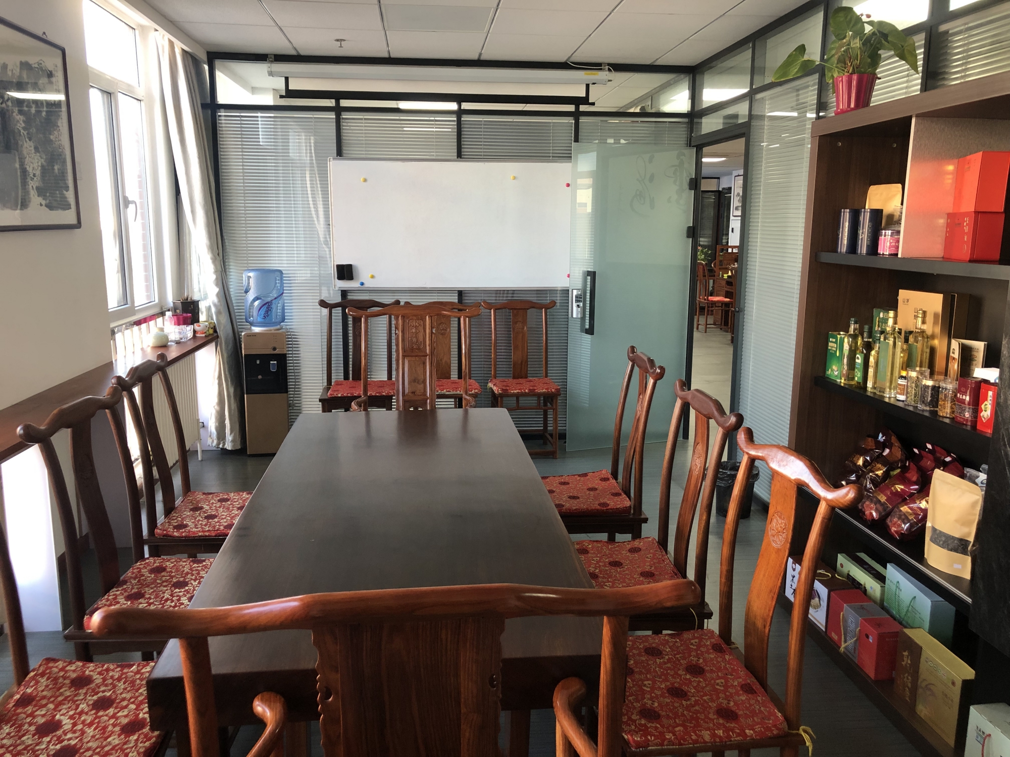 会议室(1).jpg